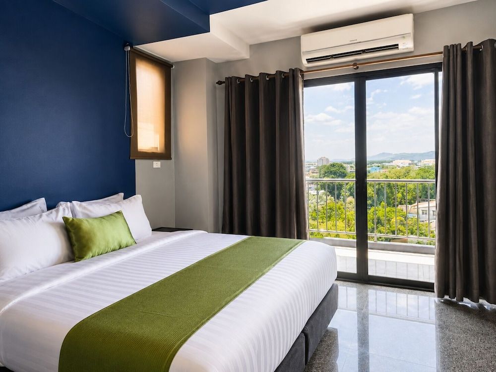 iCheck inn Phuket Town Deluxe Double Room 2
