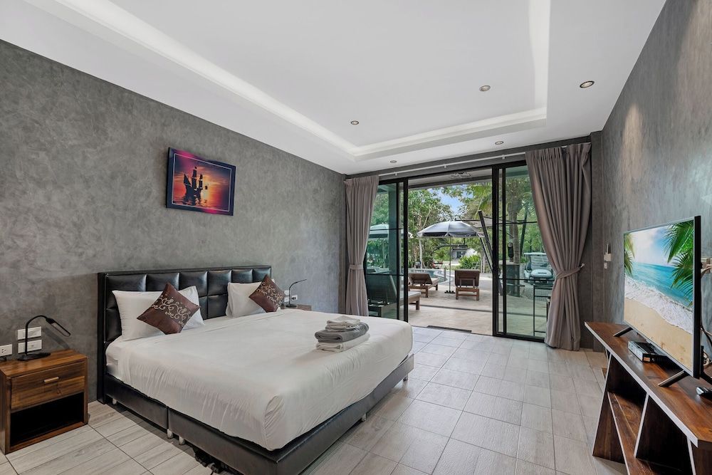 Samui Fishing Club and Resort Town House Double Pool View 2