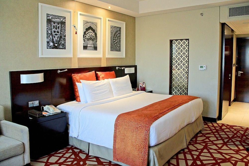 Crowne Plaza Dubai Deira by IHG Standard Room, 1 King Bed, Accessible