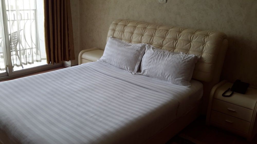Impress Hotel