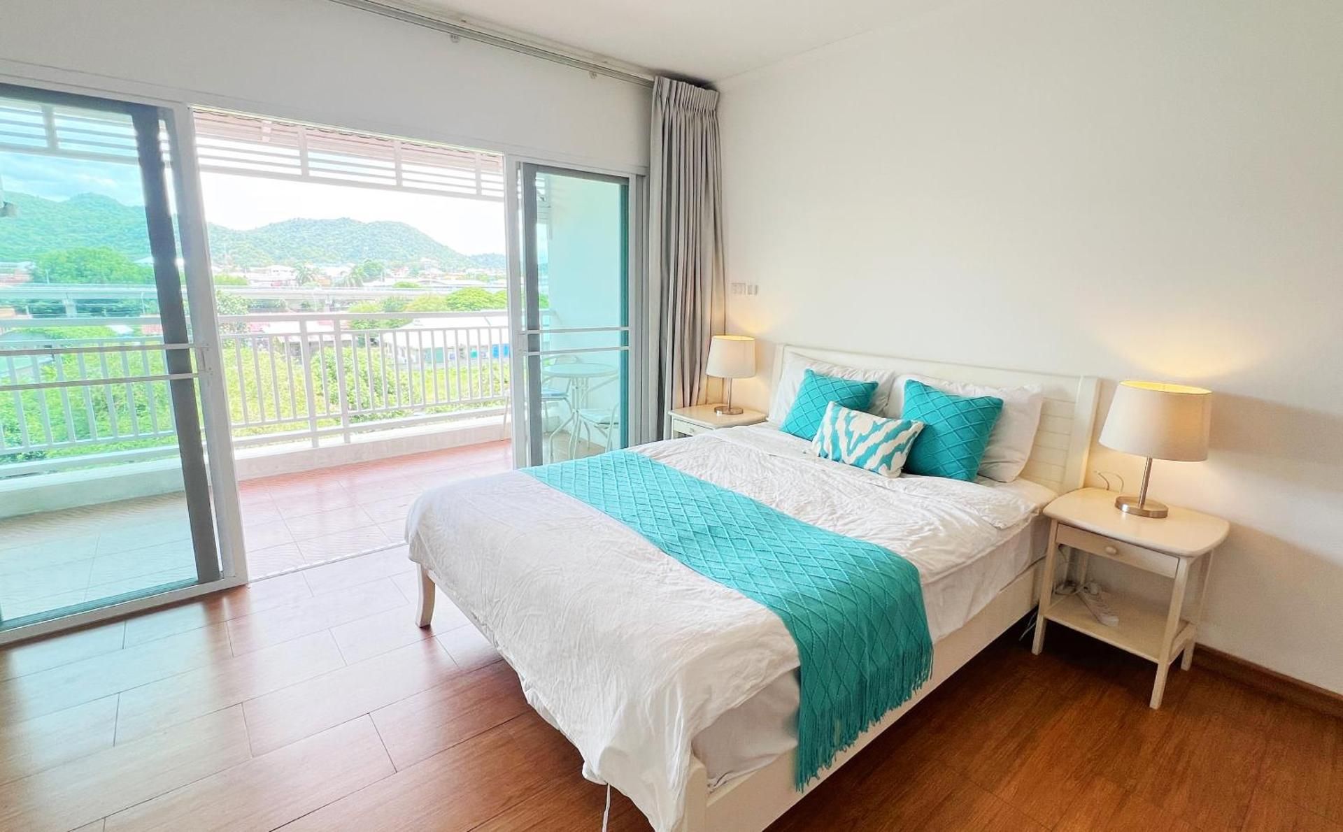Baan Klang Condo Hotel Hua Hin Apartment with Sea View