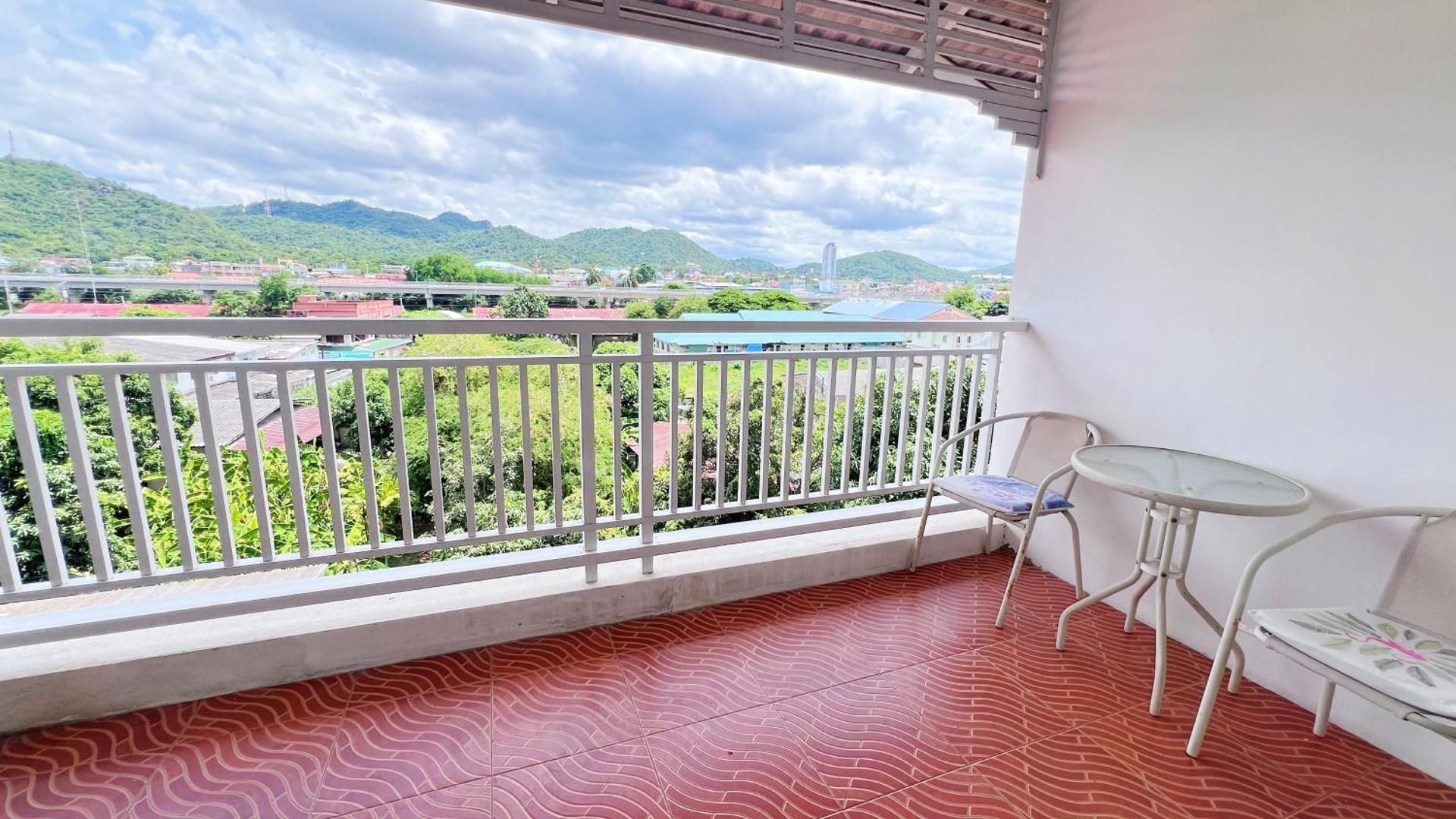 Baan Klang Condo Hotel Hua Hin Apartment with Sea View 2