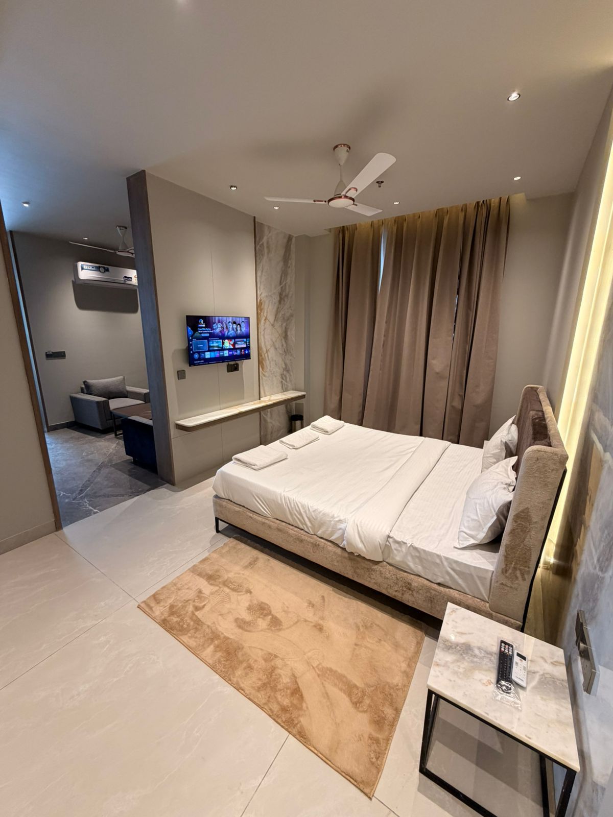 The Unify Family Room 6