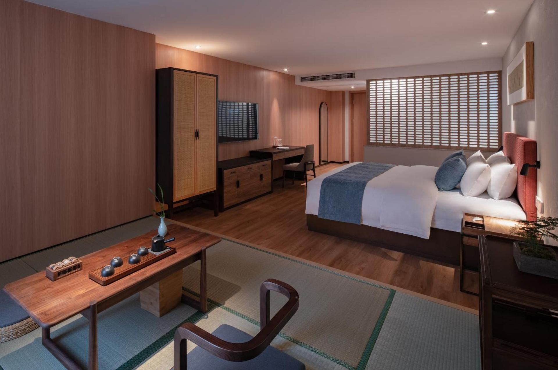 King Room with Garden View
