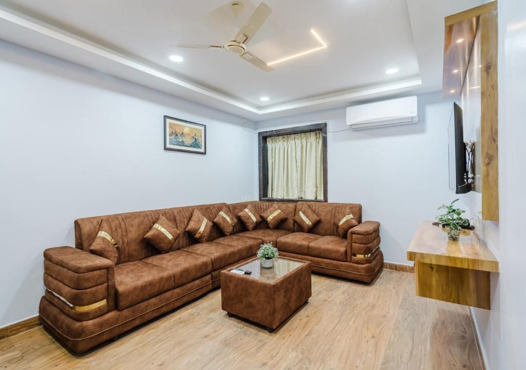 Hotel Prestige Grand 3BHK 2