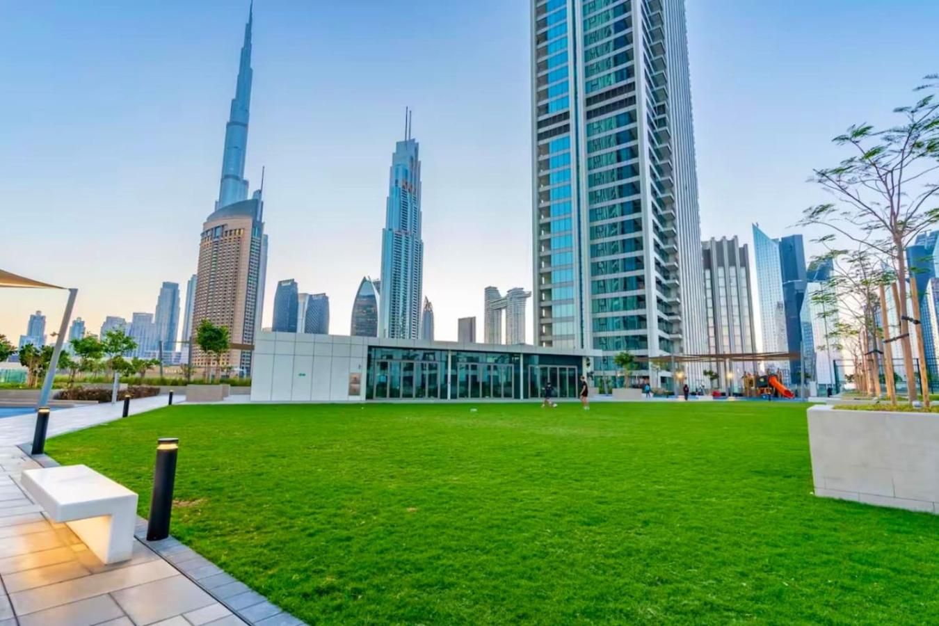 Seraya Residences 10 & 45 at Downtown Views 2