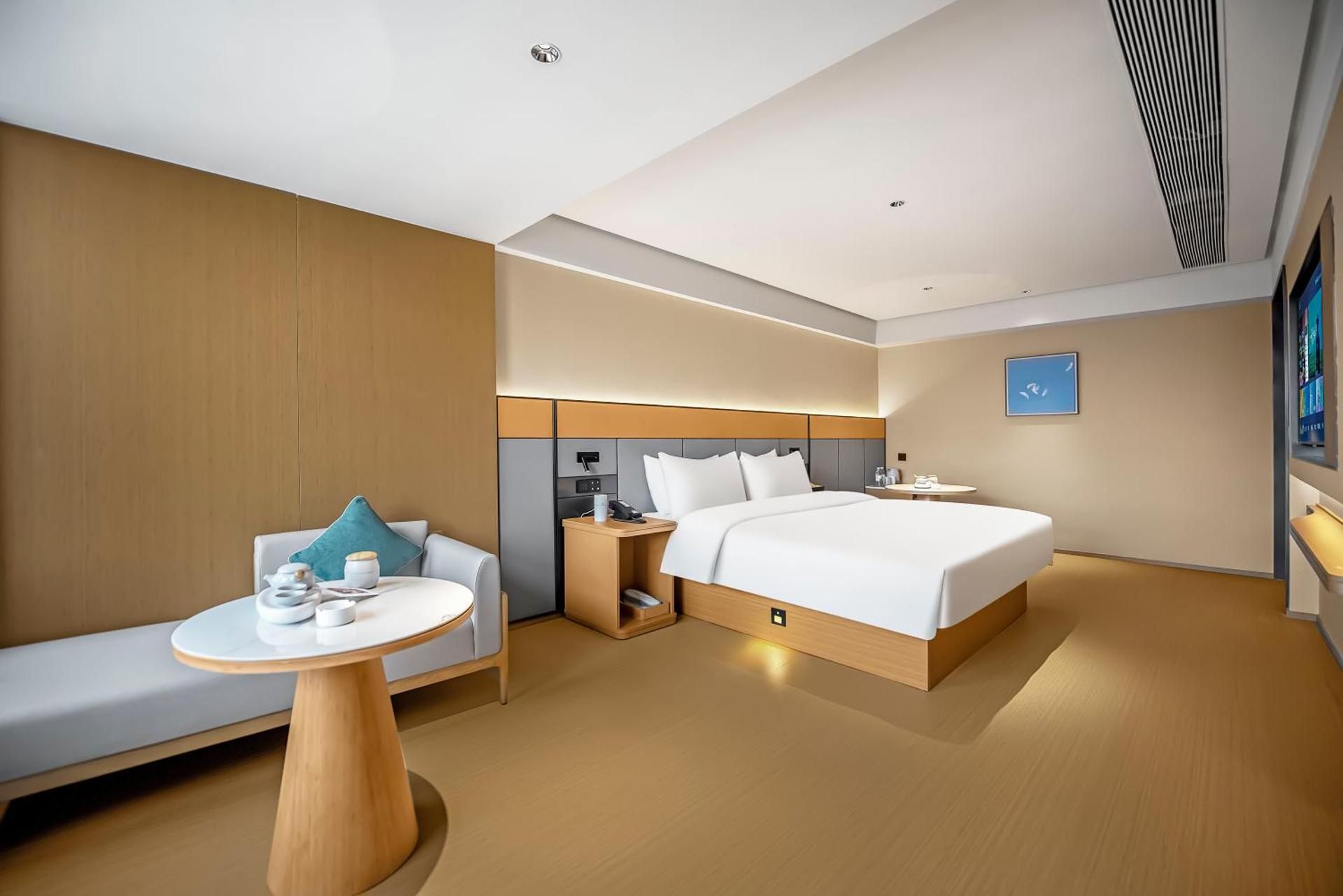 King Room with High Sky-River View 