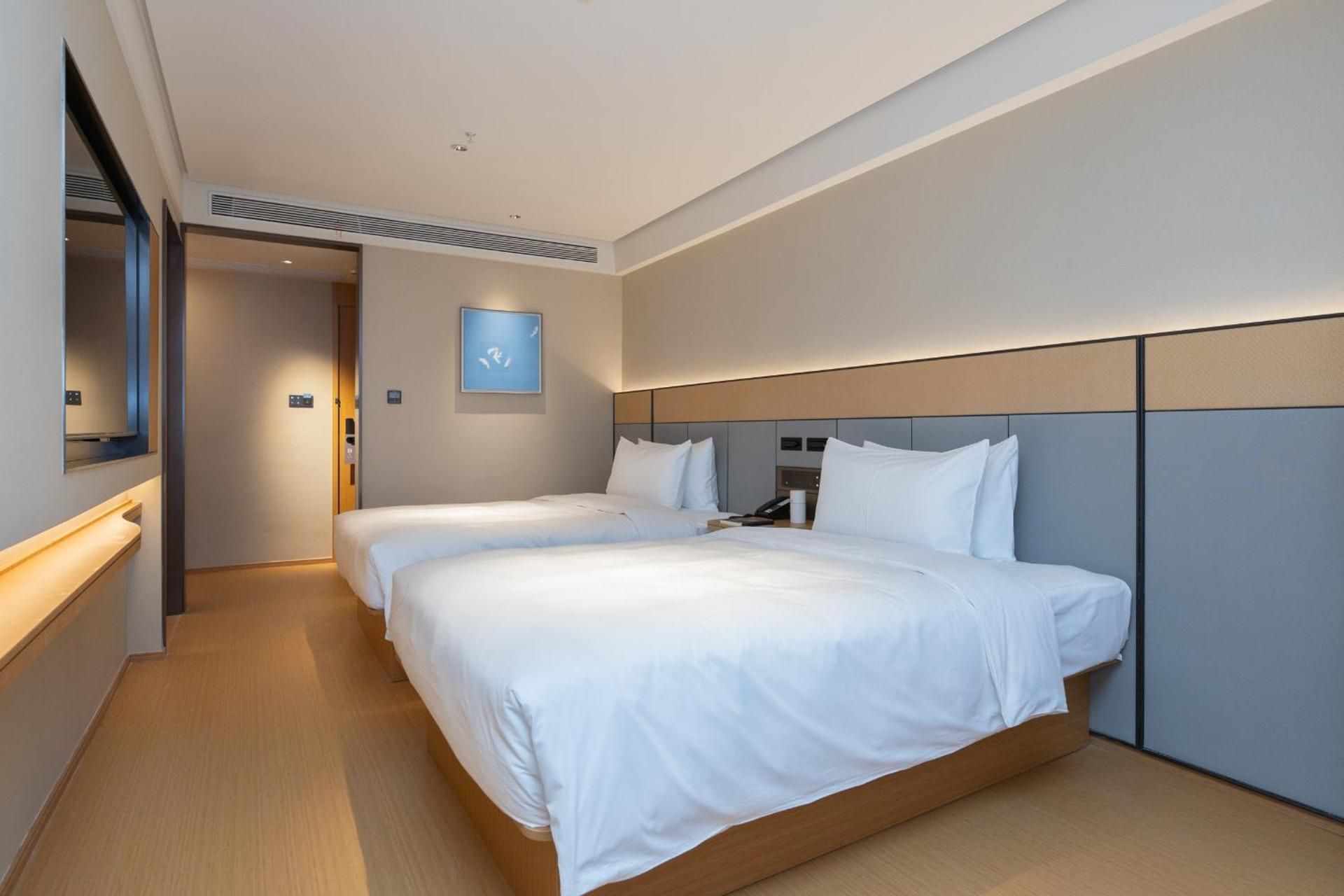 Twin Room with Sky-River View 