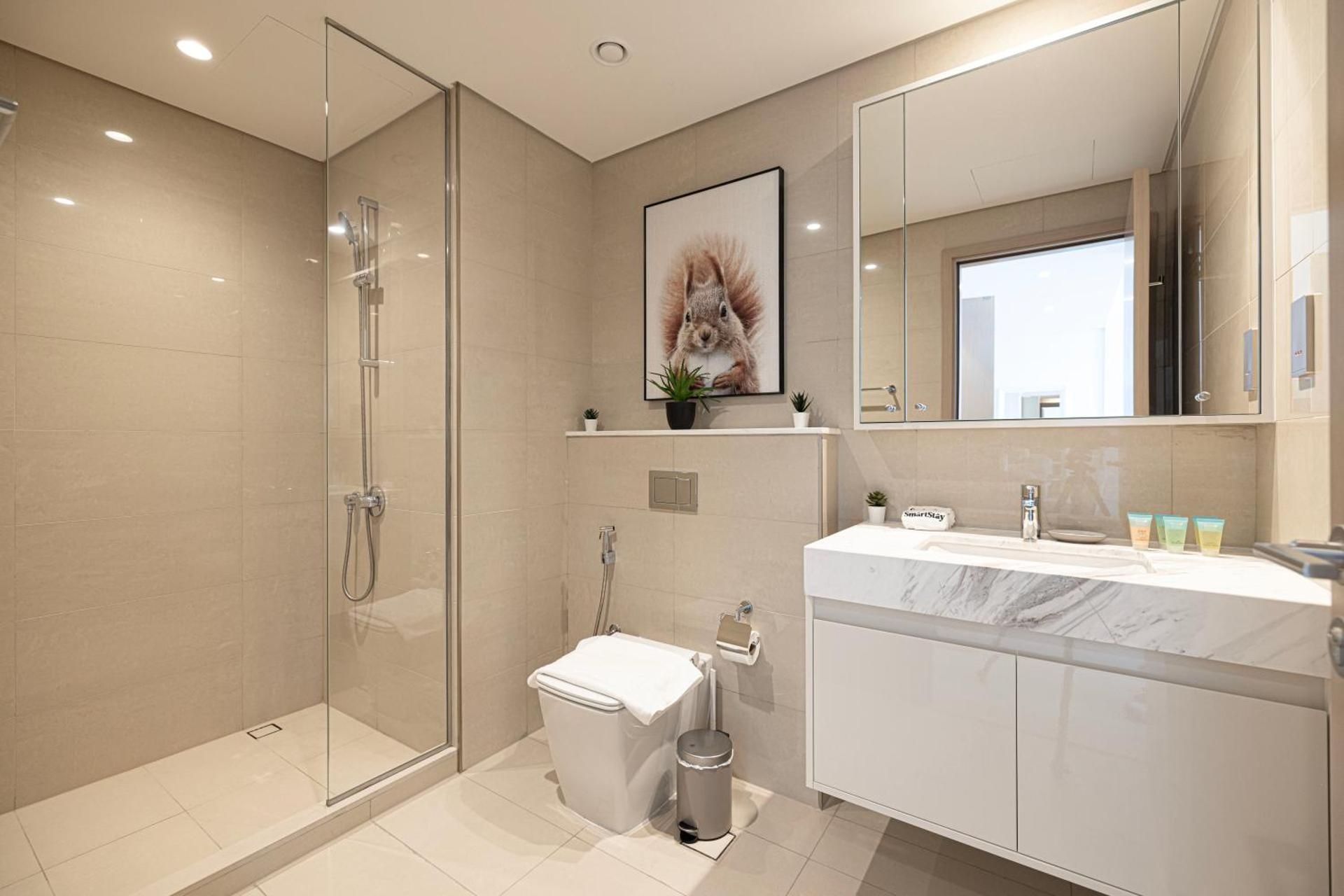 SmartStay at Burj Royale - Unique Downtown Dubai City Views - Brand New Luxury Apartments