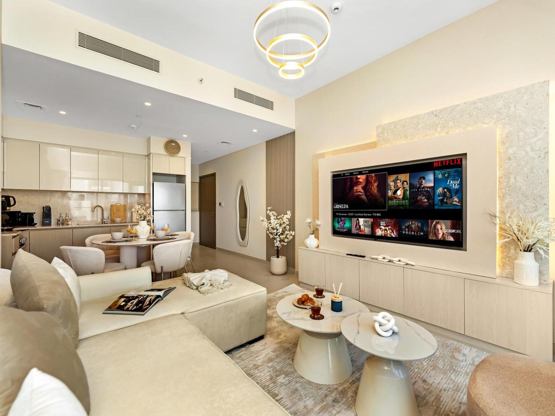 SmartStay at Burj Royale - Unique Downtown Dubai City Views - Brand New Luxury Apartments