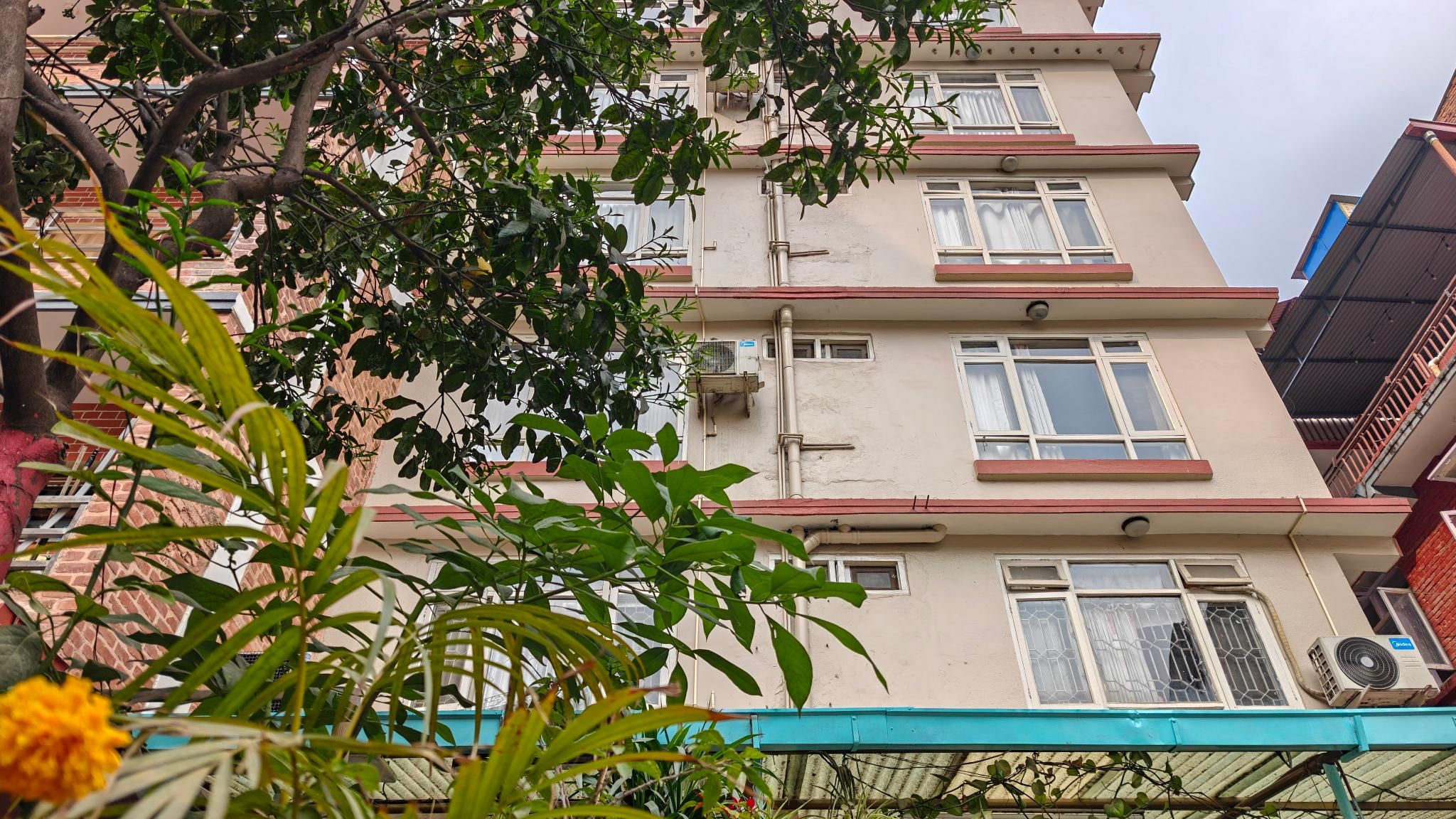 Nextdoor Thamel