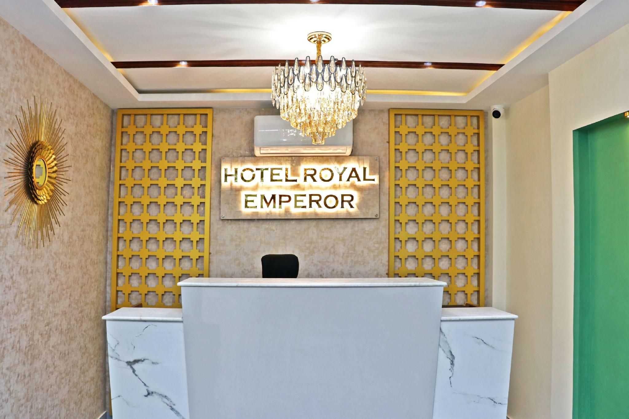 OYO 806 Hotel Royal Emperor