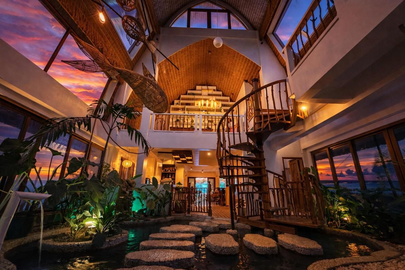 Seaview Tropical Loft Suite at Bulabog Beach