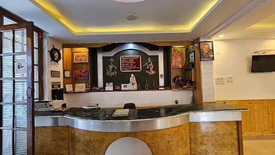 Sarthak inn Near Kainchi Dham 20 Mins, Nainital