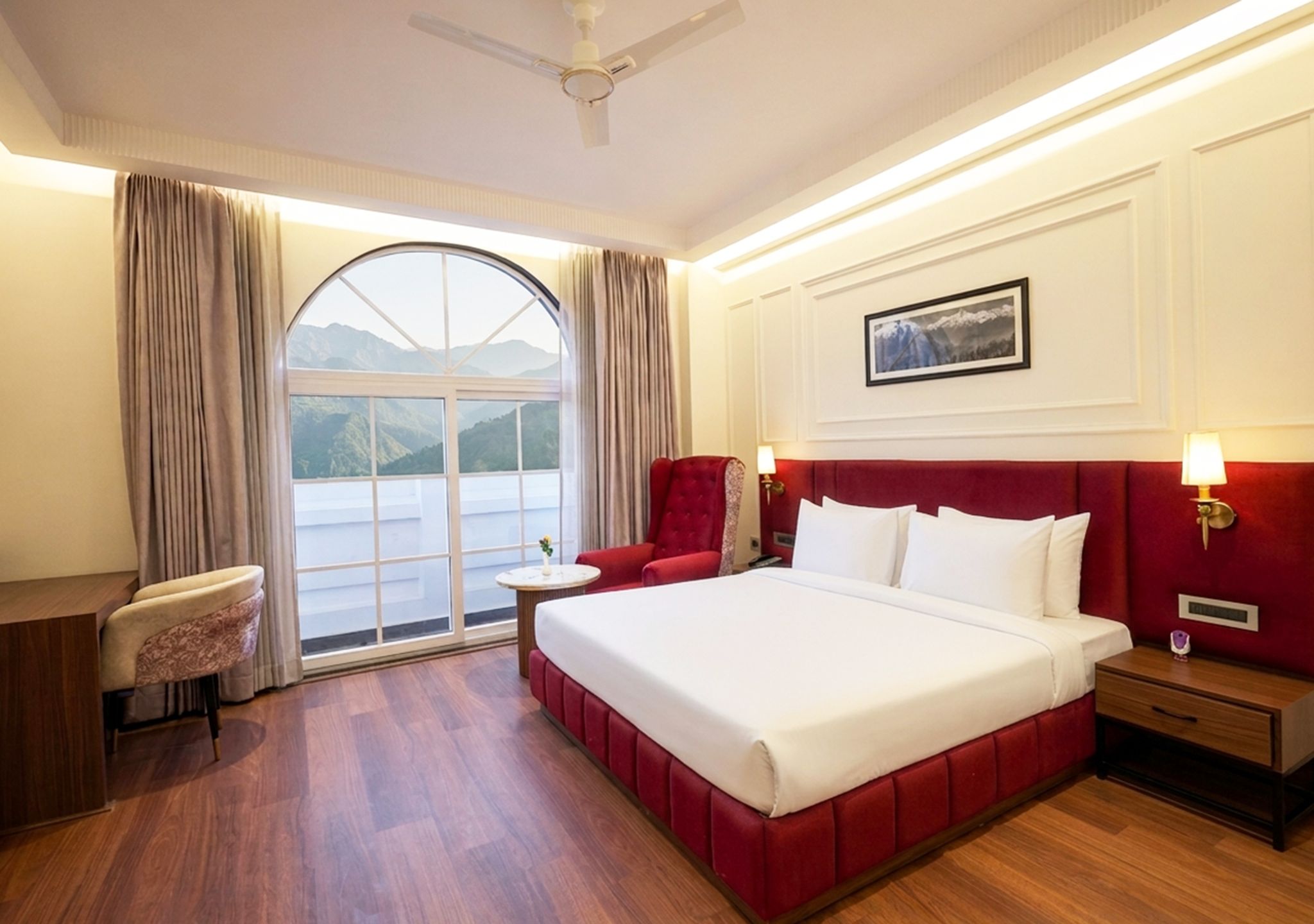 Saltstayz Autograph - Rishikesh Near Triveni Ghat Premium Room with Balcony and Pool access 2