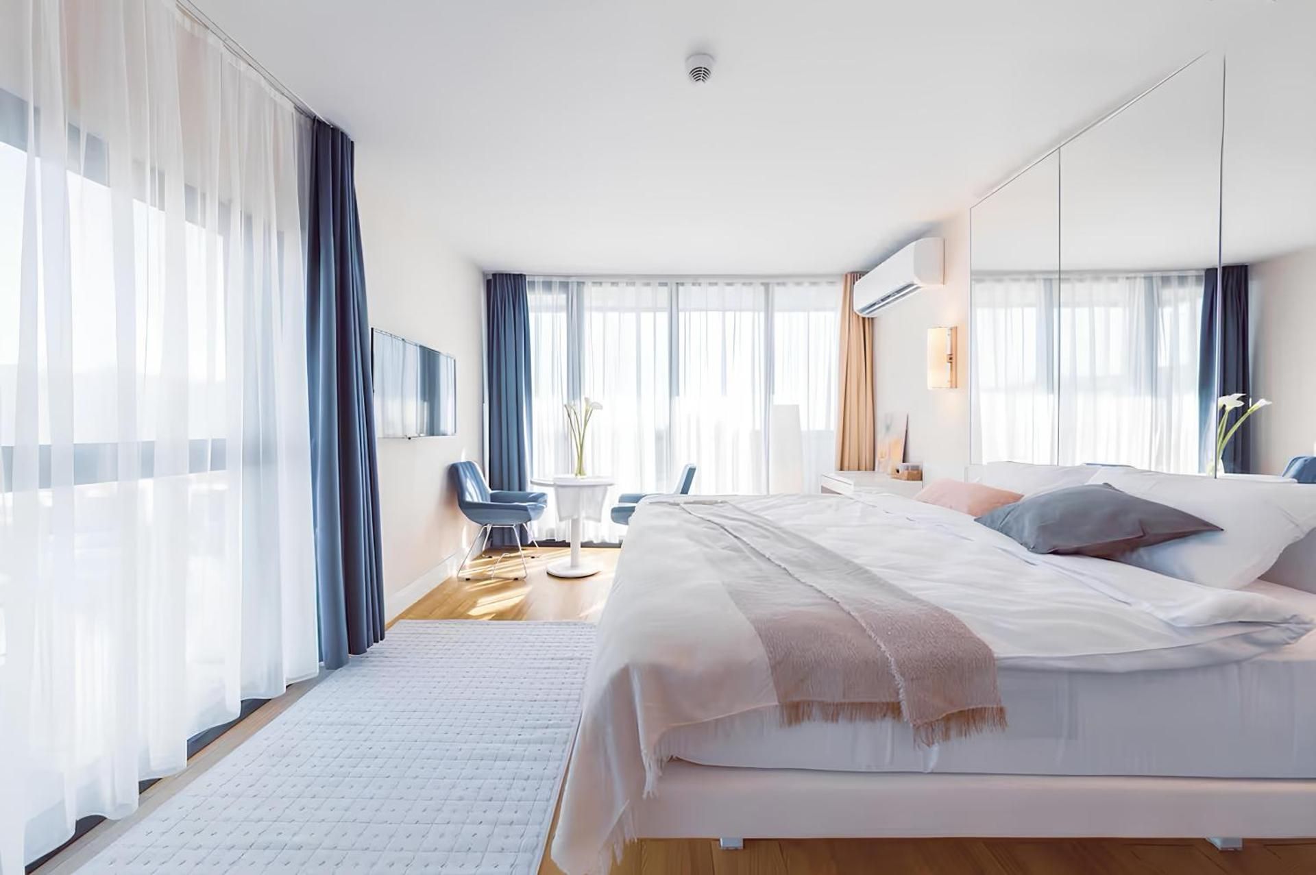 Royal Sea View Resort Hotel Two-Bedroom Deluxe Apartment with Balcony 2