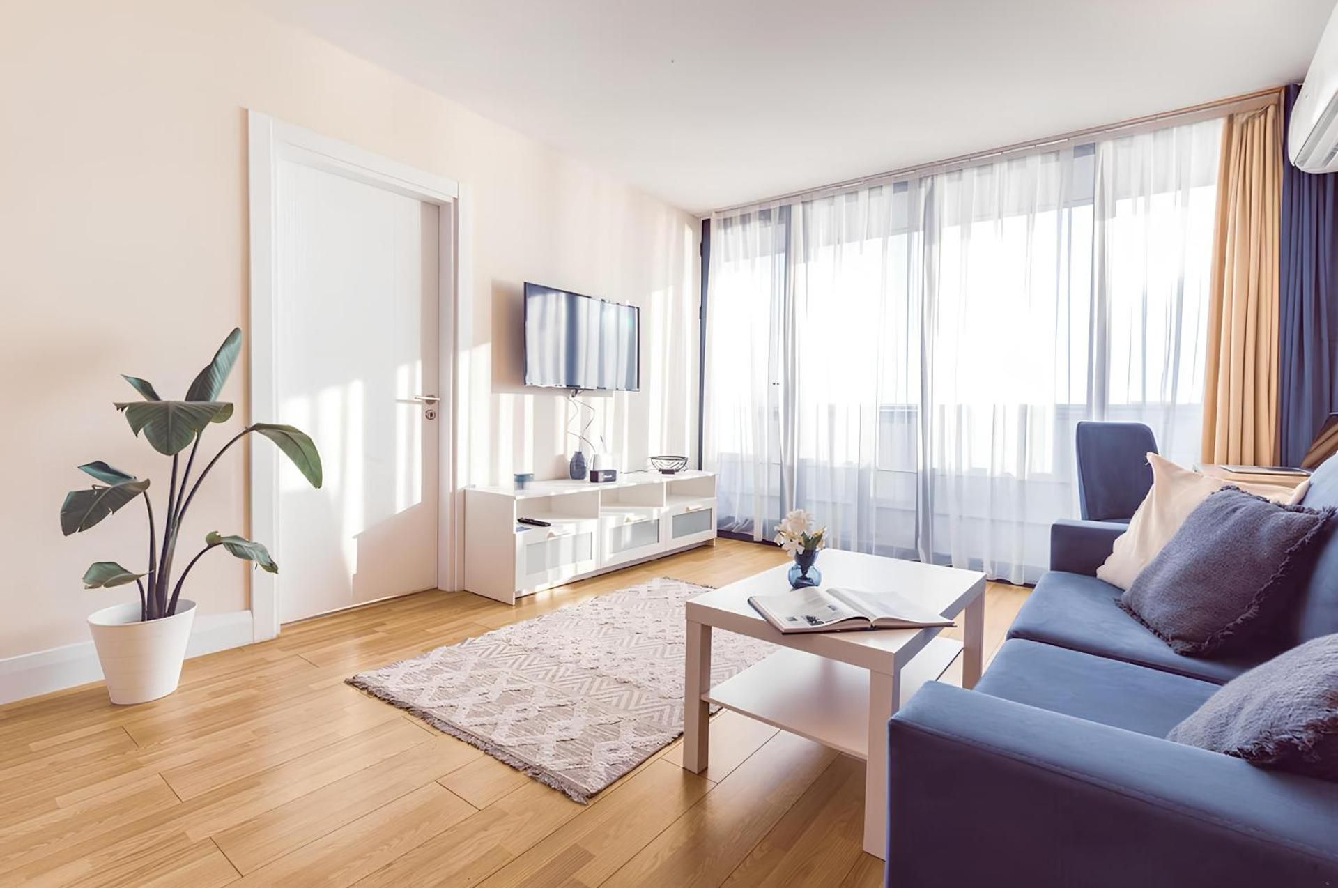 Royal Sea View Resort Hotel One-Bedroom Apartment with Sea View and Balcony 2