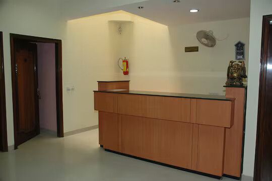 Hotel D R International