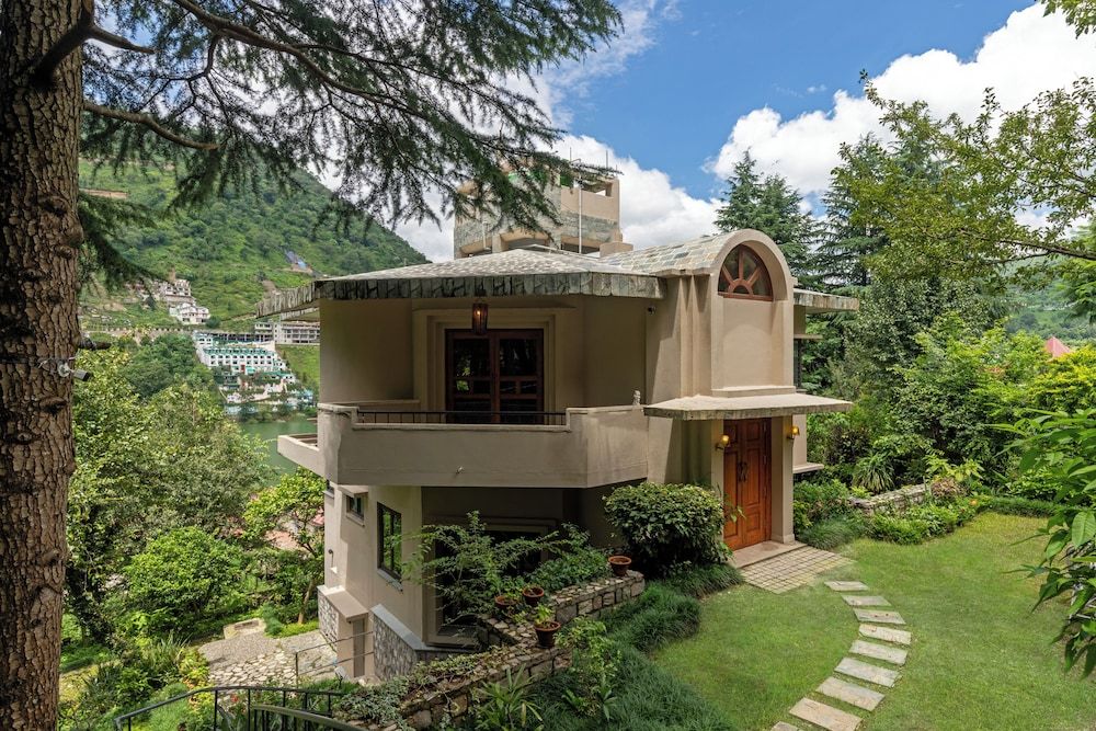 ELIVAAS Irayna 4 BHK Villa