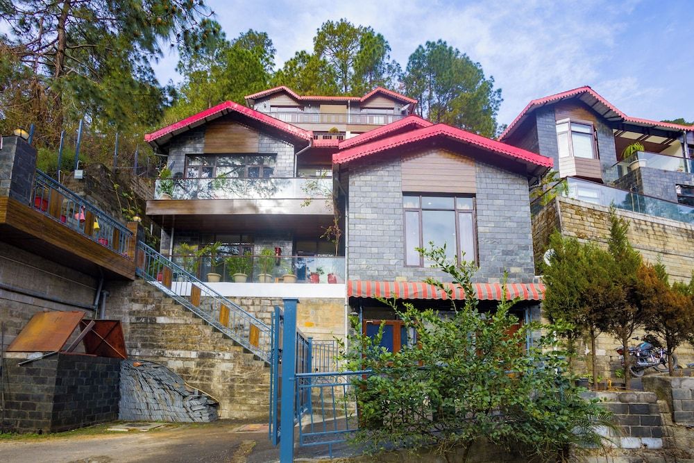 Alaya Stays Kasauli Woods Cottage 3 BHK