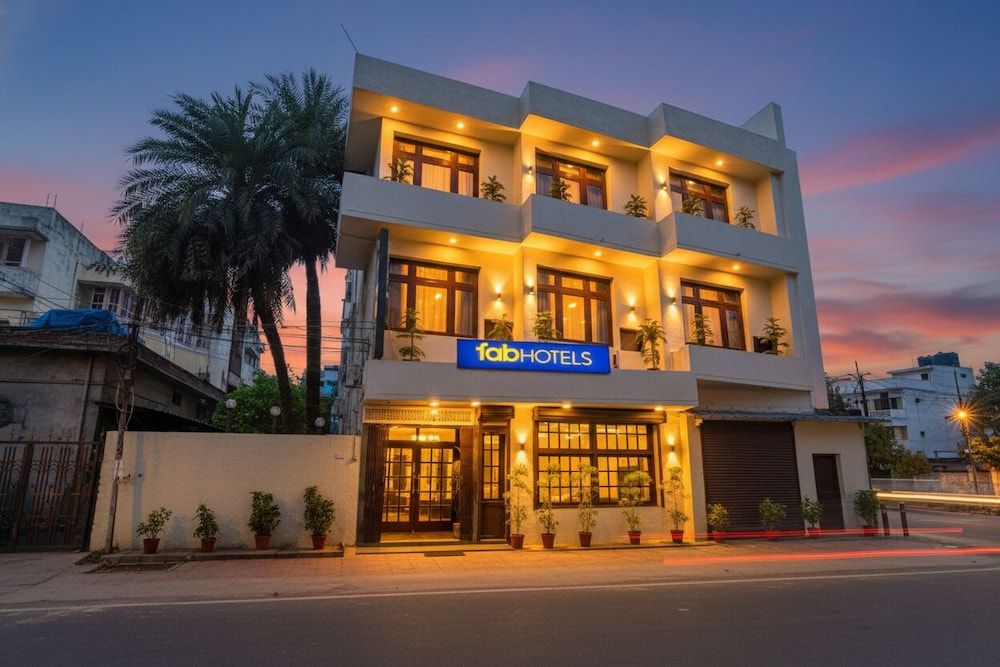 Fabhotel Taj