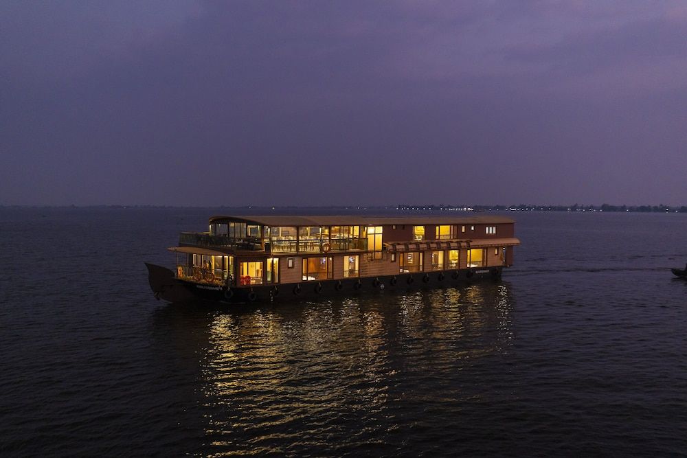 Riverine Kadavil Houseboat