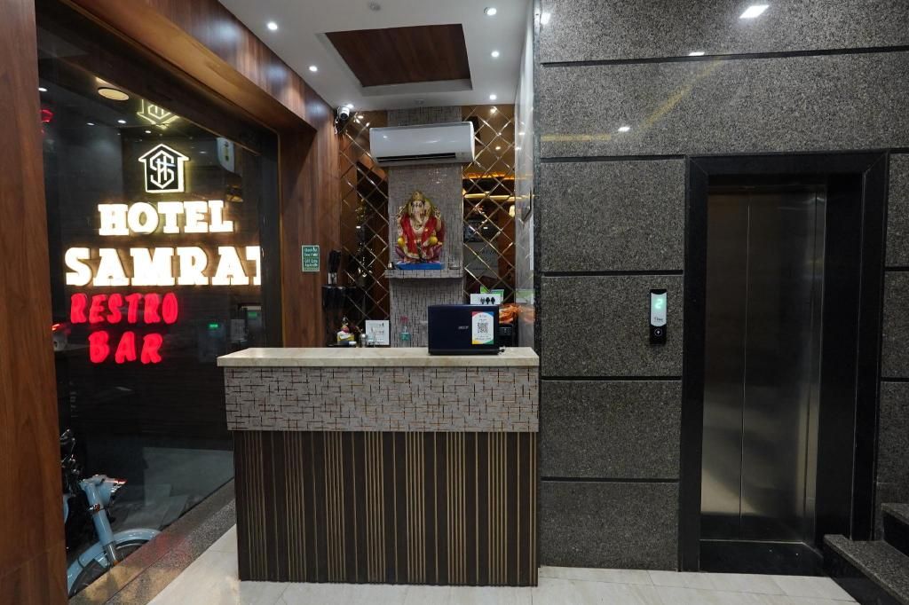 Hotel Samrat
