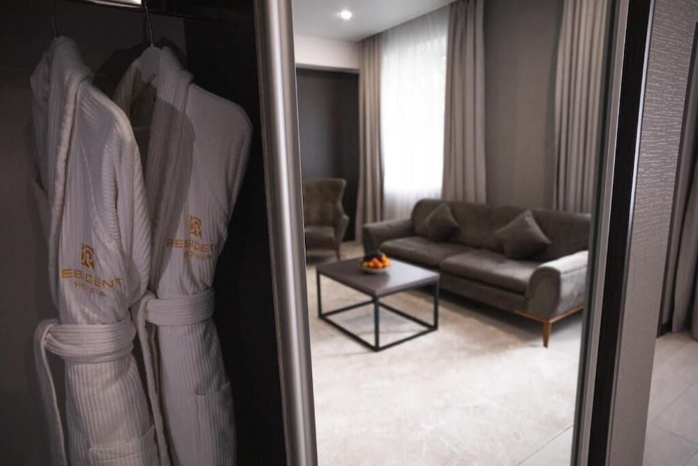 Grand Hotel Kazybek Bi Luxury Suite, Courtyard View 10
