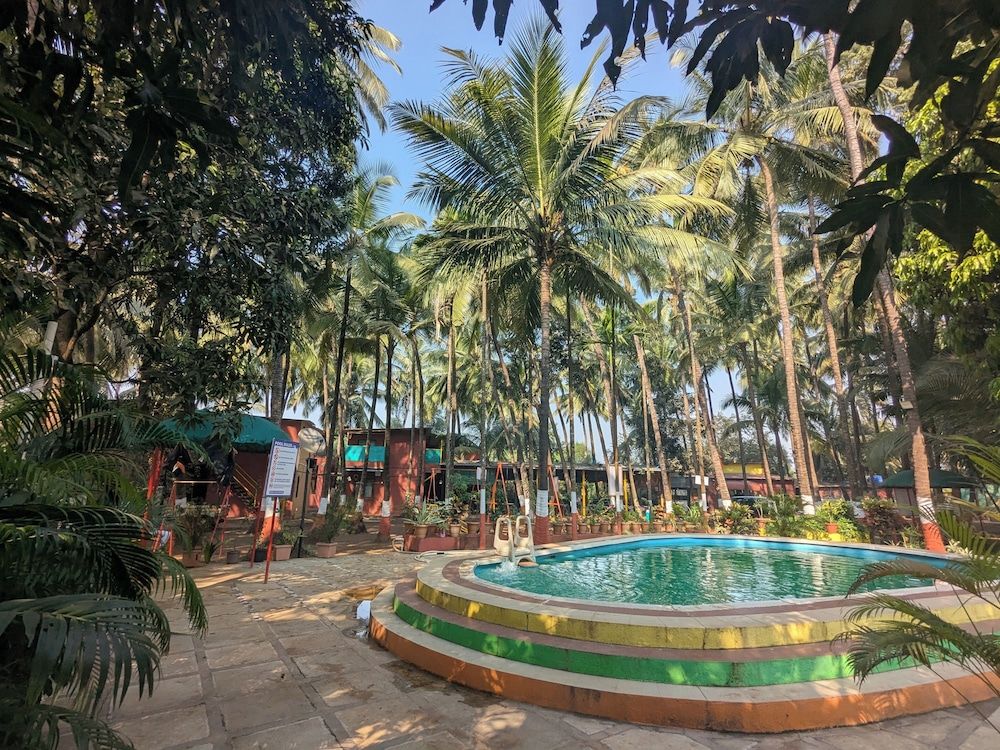 SANS RESORT