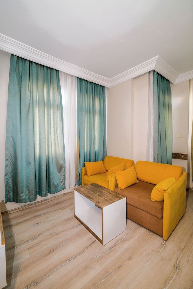 cleopatra king apart hotel Family Apartment, Balcony, Mountain View