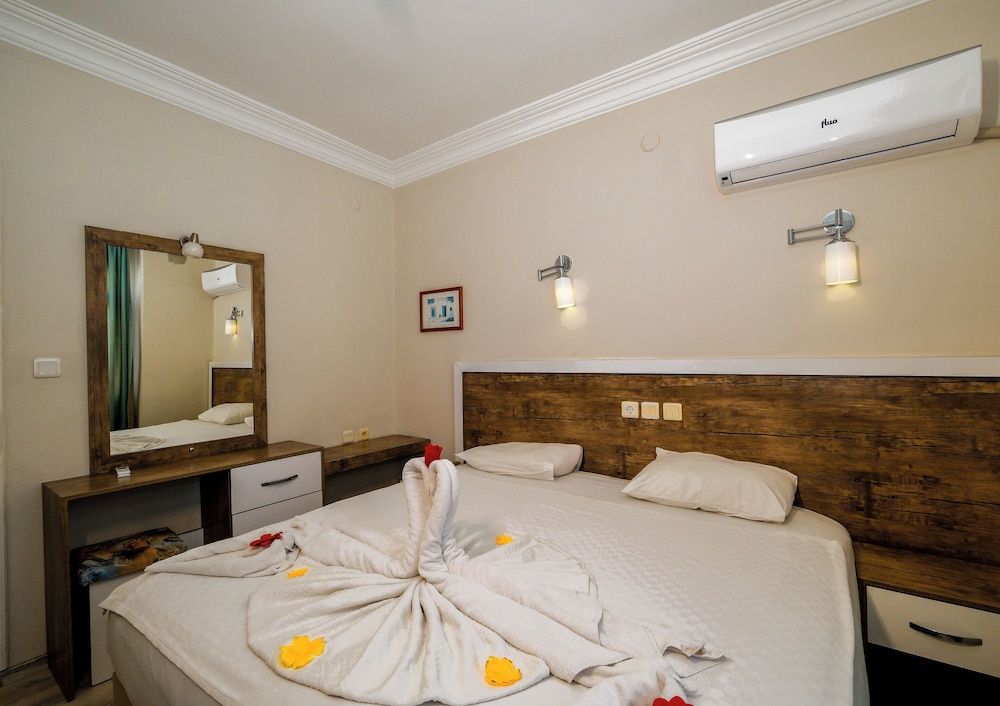 cleopatra king apart hotel Family Apartment, Balcony, Mountain View 2
