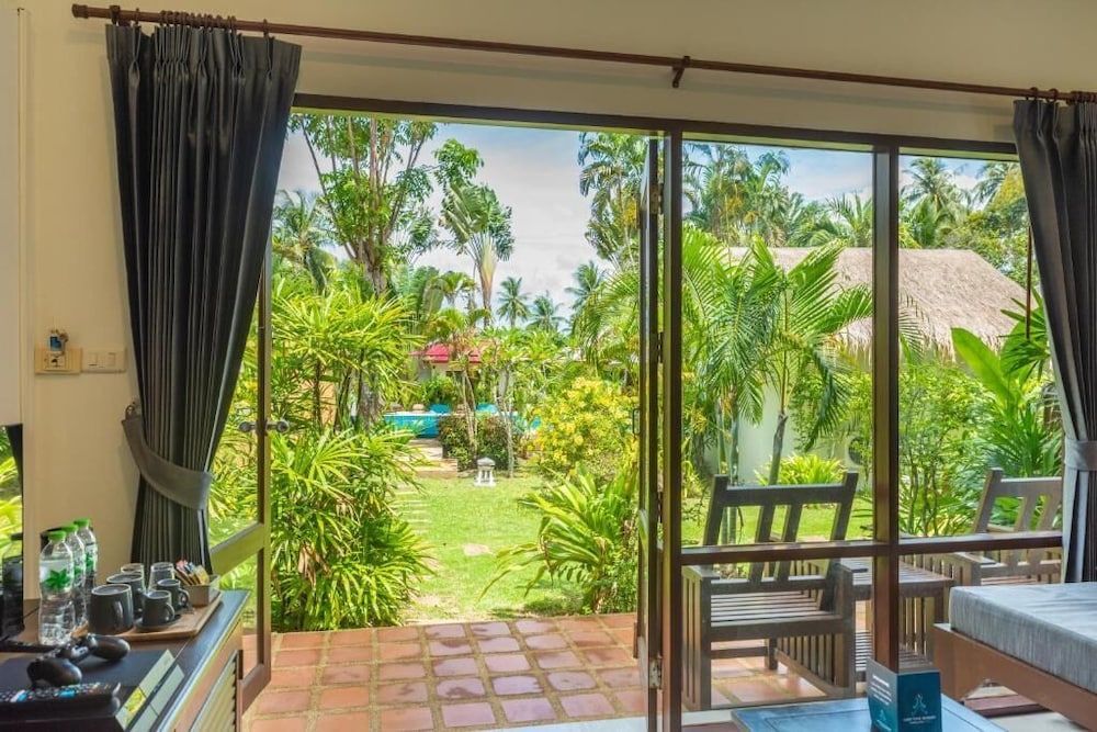 EASY TIME VILLA by MARALEINA Deluxe Villa, 1 Bedroom, Balcony, Garden View 4