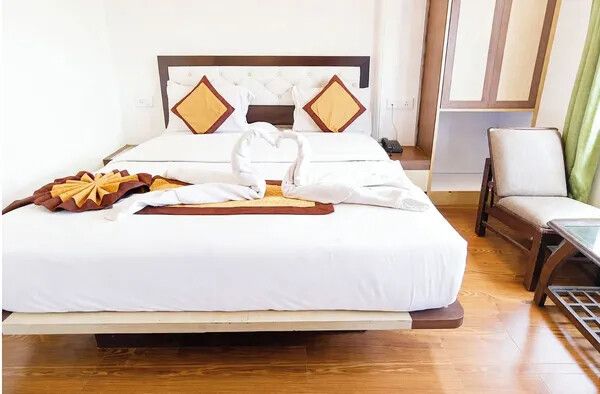 Premium Hotel A-P-S-A-R-A Grand Shimla