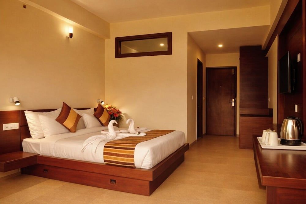 Luxury Hotel Palm Bhimtal