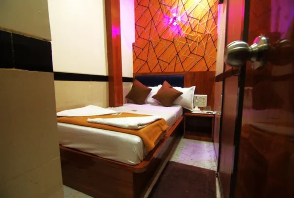 Fabhotel Star Hill