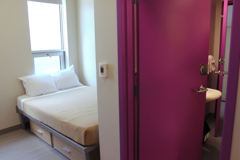 Henderson Residence University of Ottawa