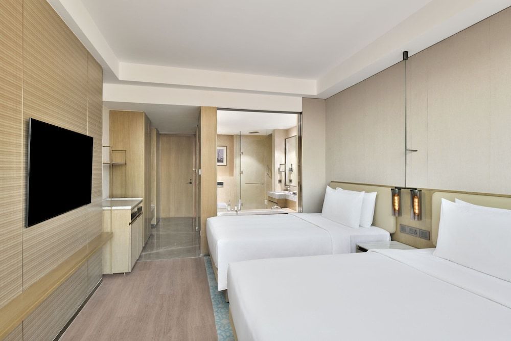 Navi Mumbai Marriott Hotel Executive Room, 2 Twin Beds, Bathtub 2