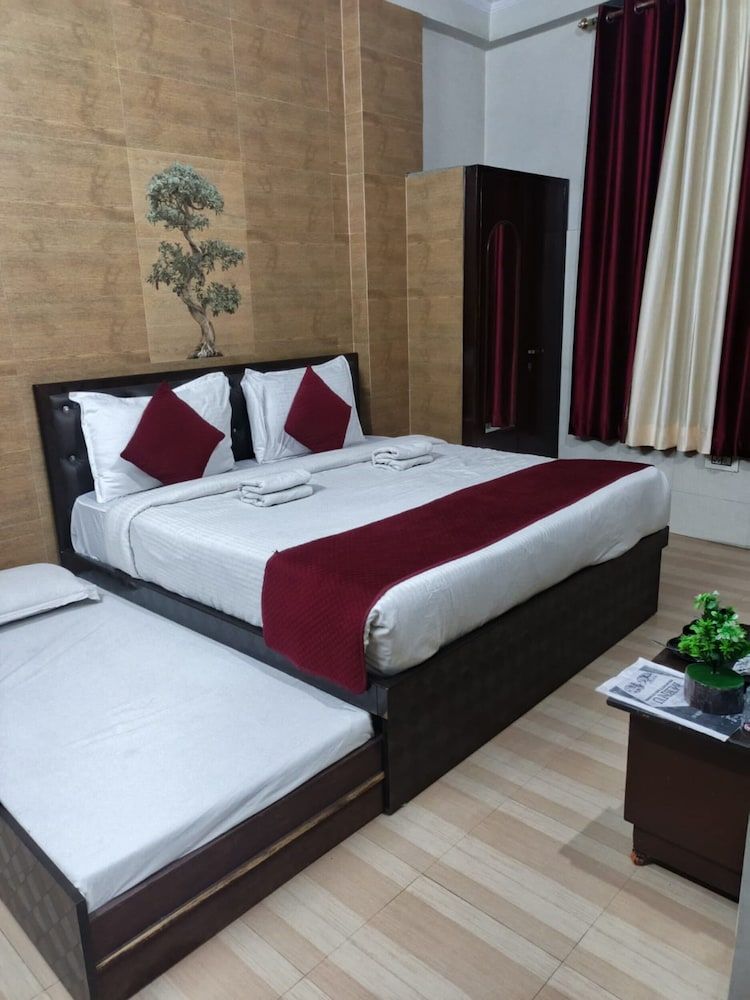 Ravi BR Sant Kheteshwar Marg