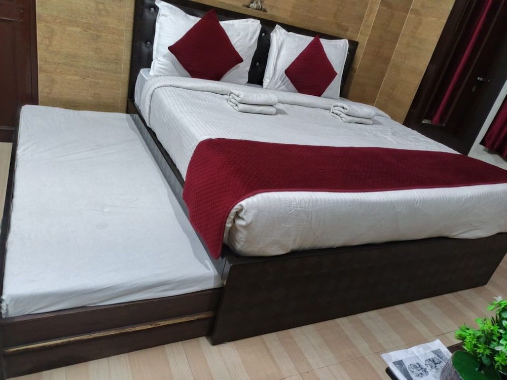 Ravi BR Sant Kheteshwar Marg