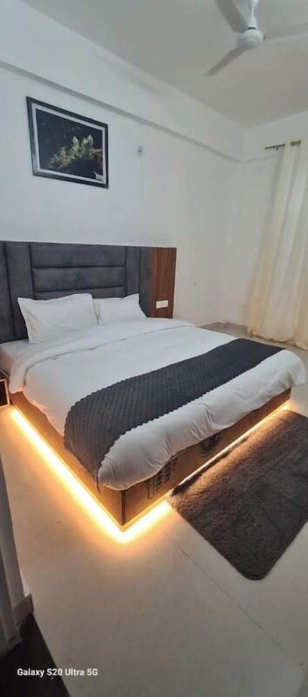 Hotel Gurudeva