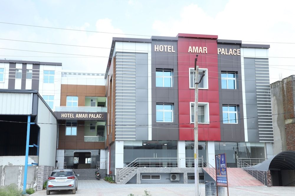 Hotel amar Palace
