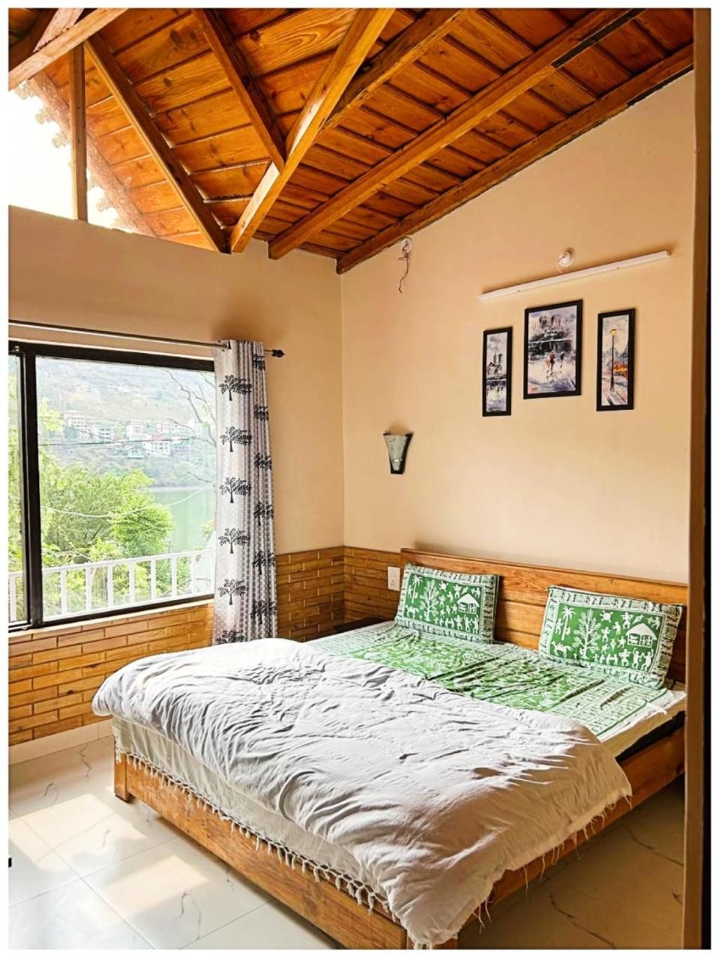 Kiran Homestay Naukuchia Tal Rd