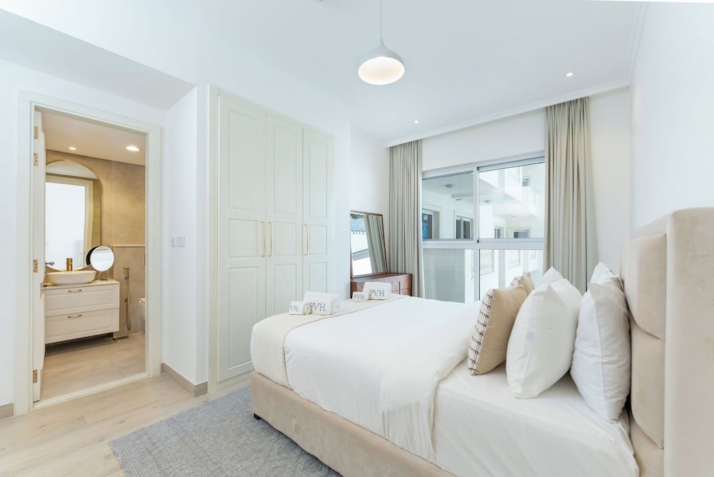 PVH - Mayas Geneva - 1BR Plus Maids Room