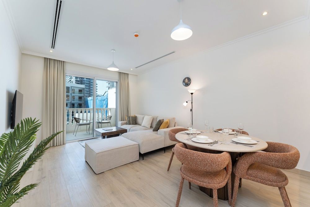 PVH - Mayas Geneva - 1BR Plus Maids Room