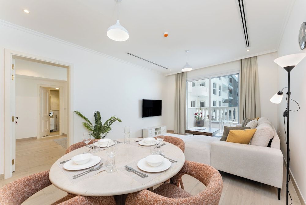 PVH - Mayas Geneva - 1BR Plus Maids Room