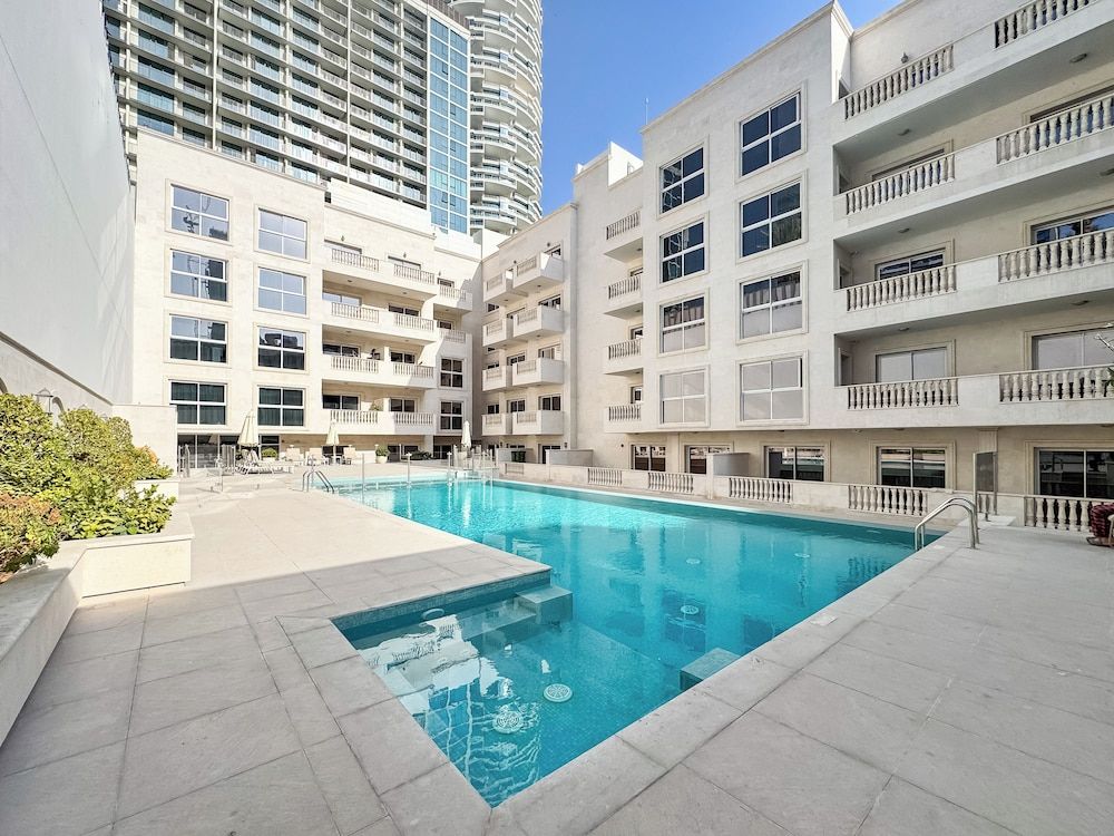 PVH - Mayas Geneva - 1BR Plus Maids Room