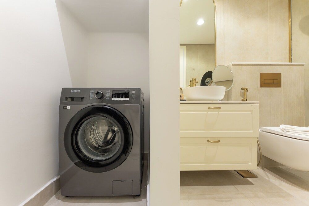 PVH - Mayas Geneva - 1BR Plus Maids Room