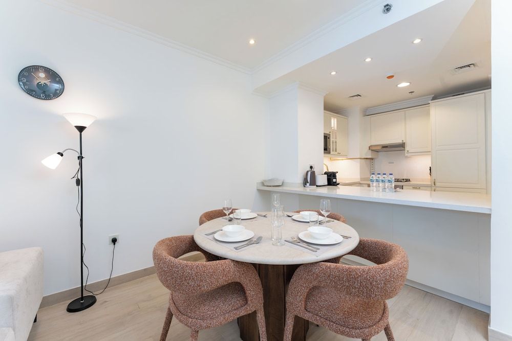 PVH - Mayas Geneva - 1BR Plus Maids Room