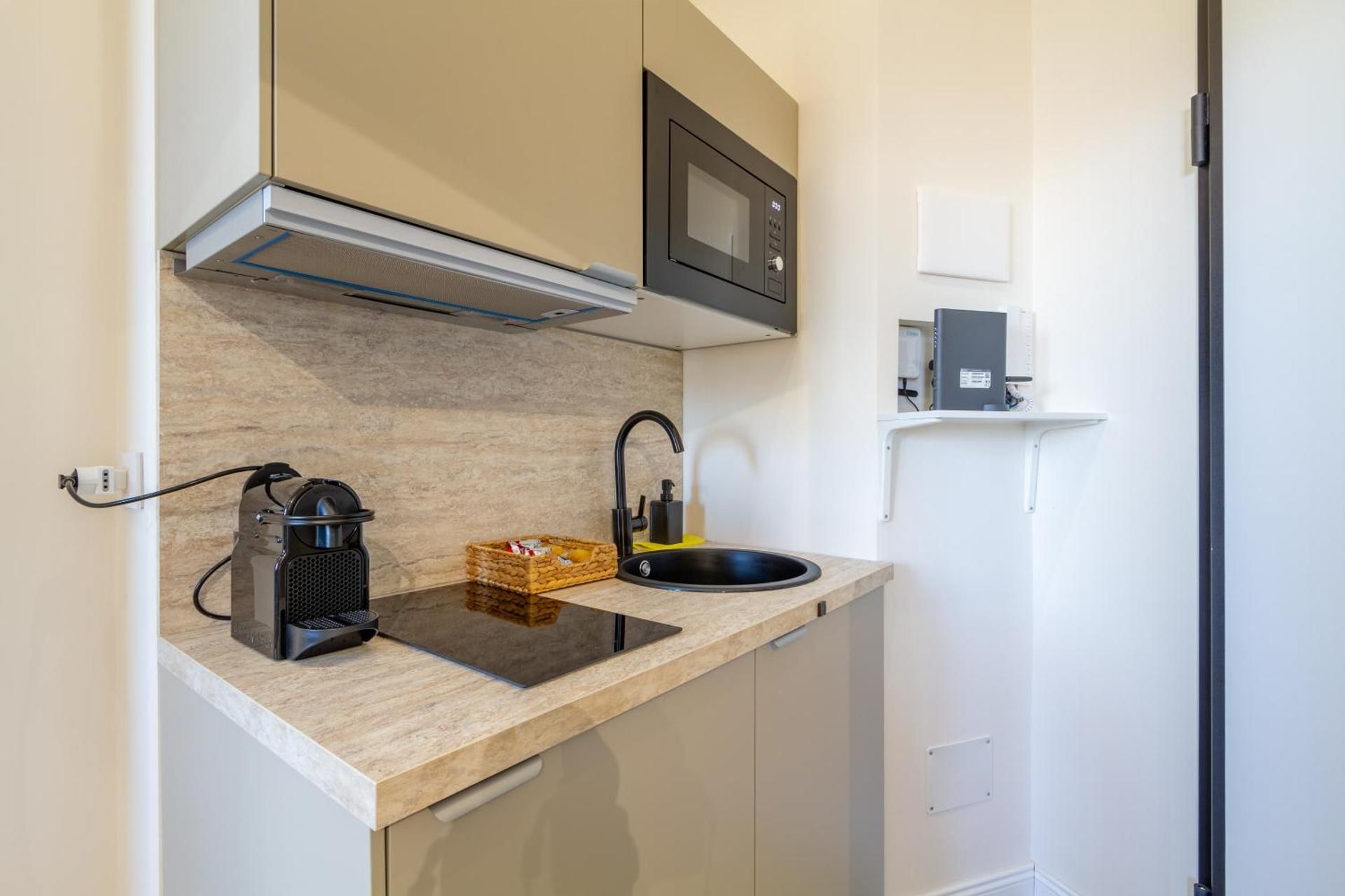 5min from metro M1 New Flat Double Room 3