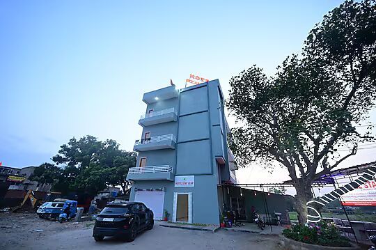 StayLeaf Hotel Executive NON AC Room 8